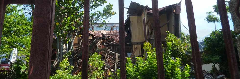 17 janvier 2016 - St-Pierre - Maison Choppy après effondrement partiel du 23 décembre 2015