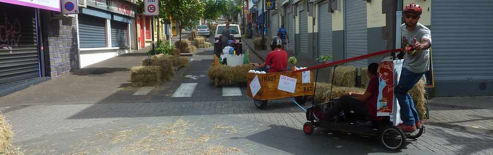 7 janvier 2015 - St-Pierre - Nout karti an ft - Caisses  savon -Vers la ligne de dpart