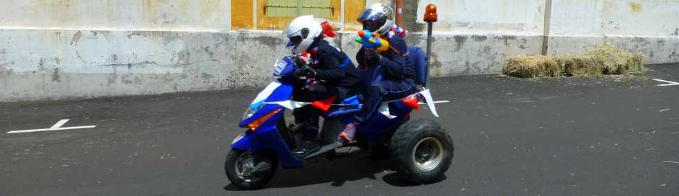 17 janvier 2016 - St-Pierre - Course de caisses  savon - Nout karti an ft - Police municipale