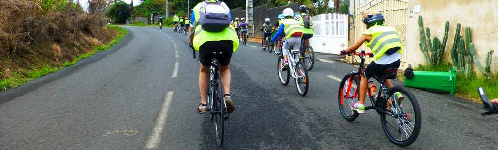7 juin 2016 - St-Pierre - Amicale laïque Raphaël Barquissau - P'tit tour à vélo USEP de Ravine Blanche à Grands Bois -