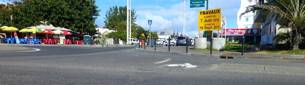 4 septembre 2016 - St-Pierre - Rond-point de la rue Isautier