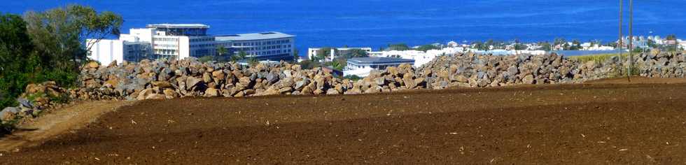 2 octobre 2016 - St-Pierre - Chemin de Bassin Plat - Extraction de roches