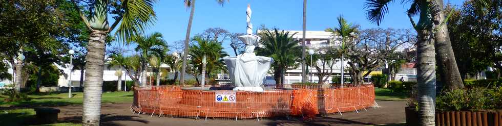 9 octobre 2016 - St-Pierre -  Rénovation fontaine de Barberat