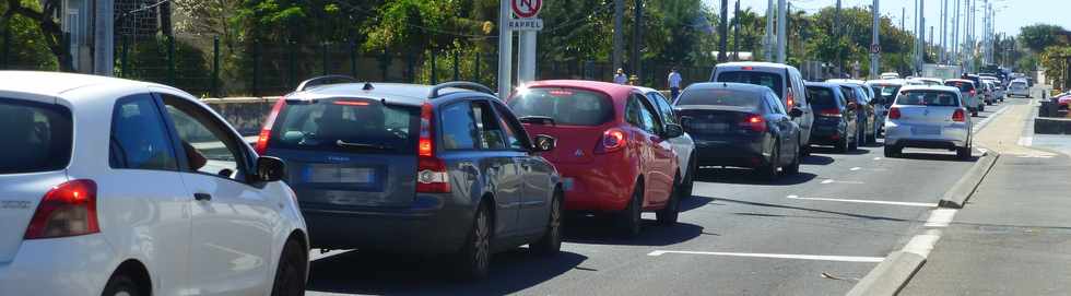 12 octobre 2016 - St-Pierre - Embouteillages sur le boulevard Hubert-Delisle - Travaux TCSP -