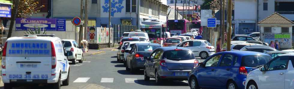 12 octobre 2016 - St-Pierre - Embouteillages sur le boulevard Hubert-Delisle - Travaux TCSP -