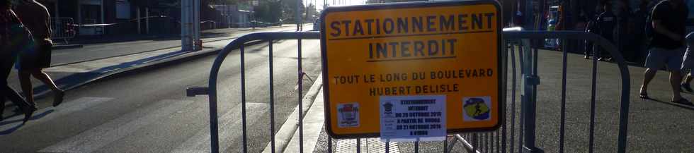 20 octobre 2016 - St-Pierre - Bd Hubert Delisle - Préparatifs départ Grand Raid - Diagonale des fous.