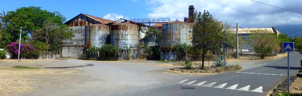 30 octobre 2016 - St-Pierre - Pierrefonds - Ancienne usine sucrire - Cuves  mlasse