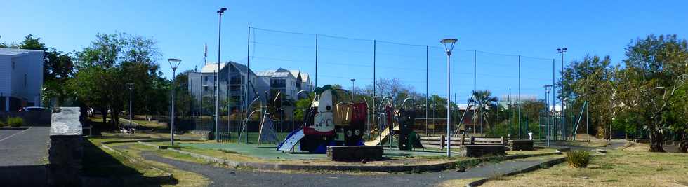 6 novembre 2016 - St-Pierre - Joli Fond - Jeux d'enfants