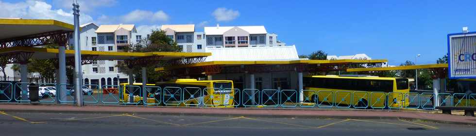 14 novembre 2016 - St-Pierre - Gare Car Jaune