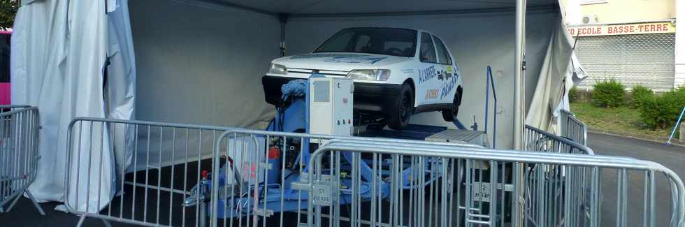 9 dcembre 2016 - St-Pierre - Basse Terre - Journes de la citoyennet -  Voiture tonneau