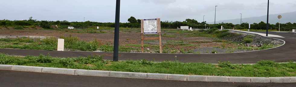 12 mars 2017 - St-Pierre - Z4 - Zone d'activits Vadivel Vayaboury