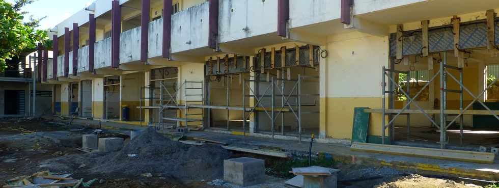 19 mars 2017 - St-Pierre -  Ligne des Bambous - Chantier rénovation école Leconte de Lisle