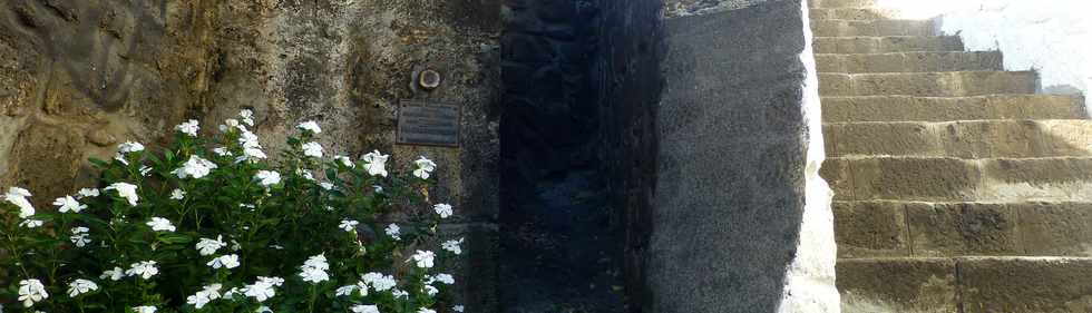 9 avril 2017 - St-Pierre - Escalier vers le souterrain de la rivire d'Abord - Point godsique primordial