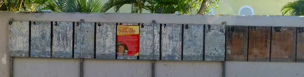 9 avril 2017 - St-Pierre - Panneaux électoraux