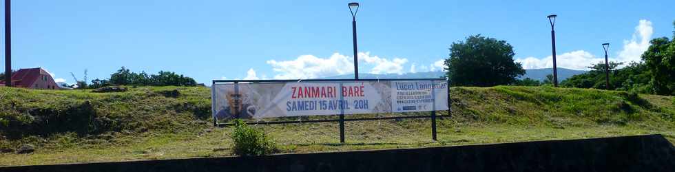 9 avril 2017 - St-Pierre - Bois d'Olives - Banderole Concert  Zanmari Baré