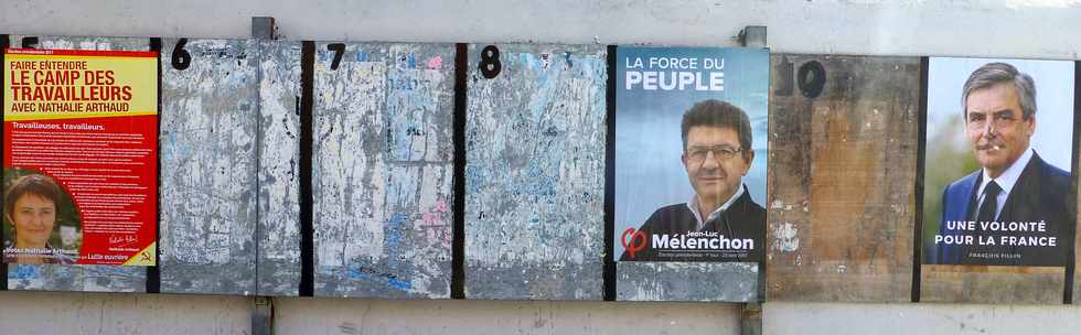 12 avril 2017 - St-Pierre - Panneaux électoraux