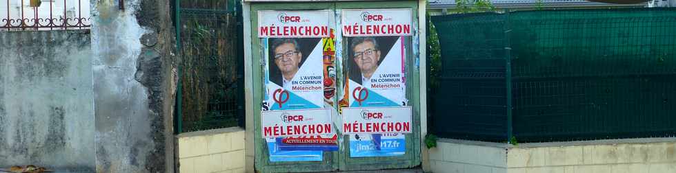 16 avril 2017 - St-Pierre - Affiches Mlenchon PCR -