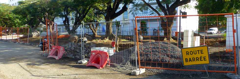 16 avril 2017 - St-Pierre - Travaux lis au TCSP rue des Bons-Enfants