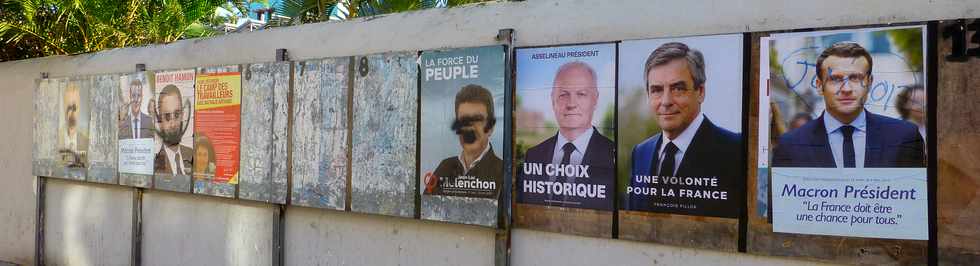 23 avril 2017 - St-Pierre - Panneaux électoraux