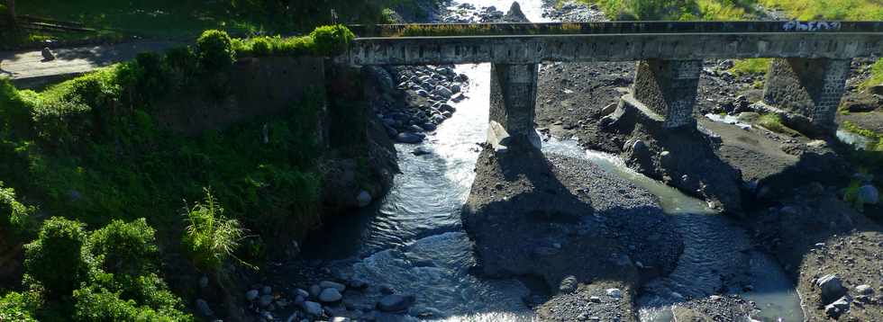 5 mai 2017 - St-Pierre - Rivire St-Etienne - Vieux pont -