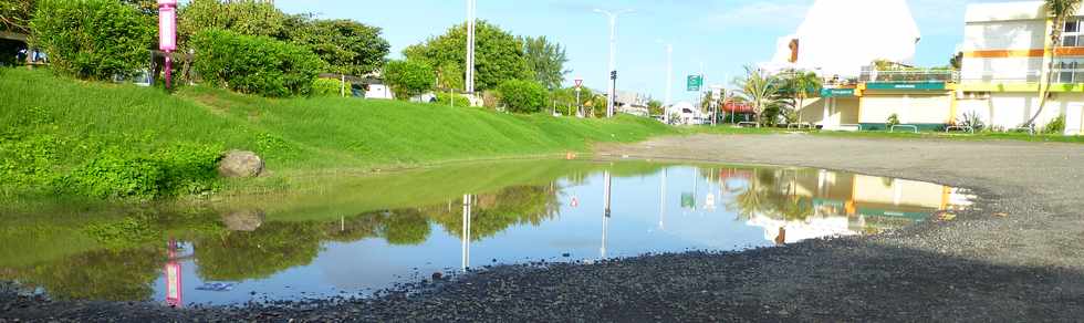 7 mai 2017 - St-Pierre -  Parking Albany inondé