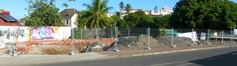 4 juin 2017 - St-Pierre - Terre Sainte - Dmolition station-service