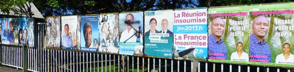 11 juin 2017 - St-Pierre - Ligne Paradis -  Panneaux électoraux