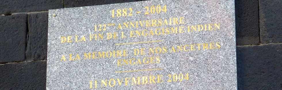 25 juin 2017 - St-Pierre - Grands Bois - Chemine - Plaque anniversaire de la fin de l'engagisme