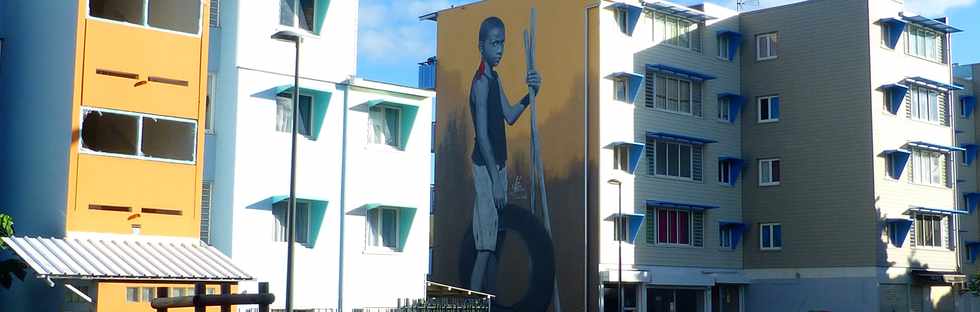 2 juillet 2017 - St-Pierre - Fresque l'artiste Mo - Ravine Blanche - In rou, d bout do bwa