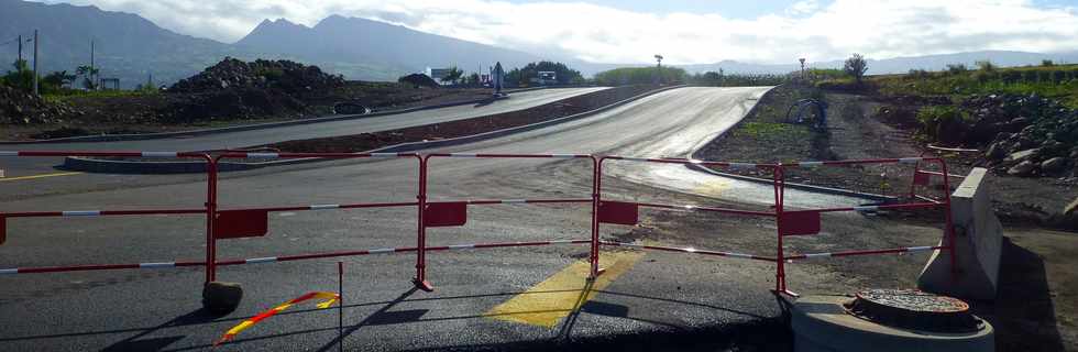 2 juillet 2017 - St-Pierre - Pierrefonds -  ZAC Roland Hoareau -  Travaux tranche 2 - Rue Lonus Bnard