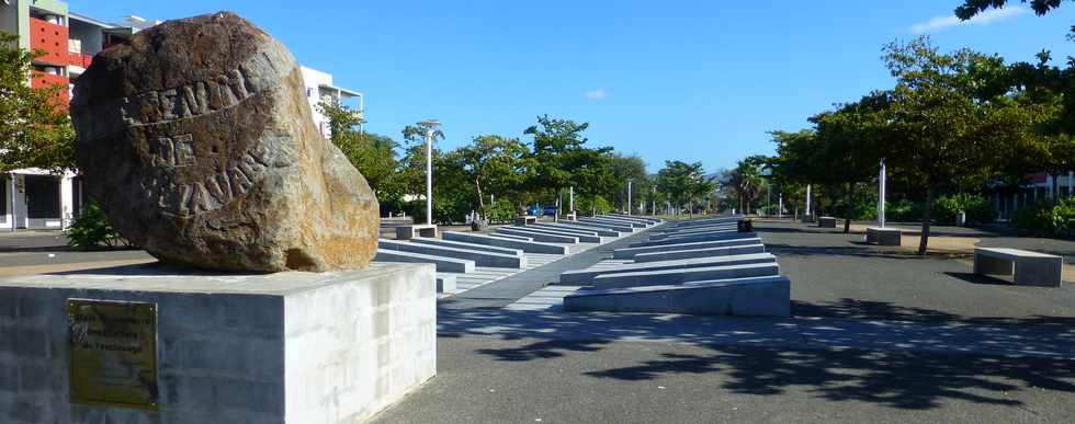 2 juillet 2017 - St-Louis - Monument en mmoire de l'esclavage