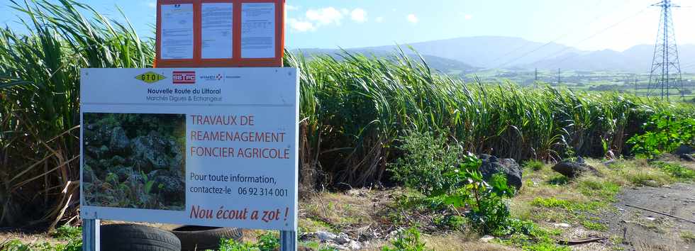 9 juillet 2017 - St-Louis - Panneau de travaux de ramnagement foncier agricole