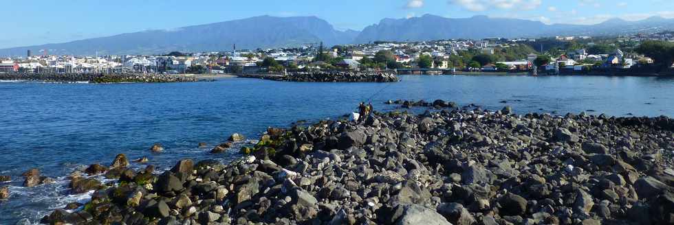 15 octobre 2017 - St-Pierre - Terre Sainte - Entre du port