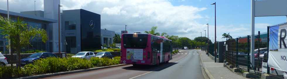 15 octobre 2017 - St-Pierre - Bus Alterno sur voie TCSP