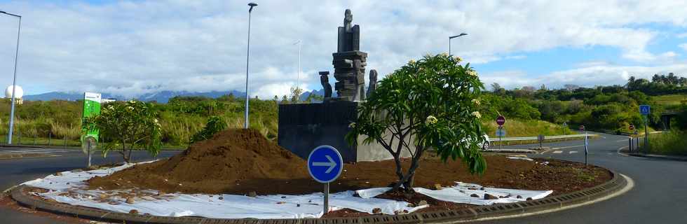 5 novembre 2017 - St-Pierre - Terre Sainte - Rond-point des savoirs - Dolaine Fuma-Courtis