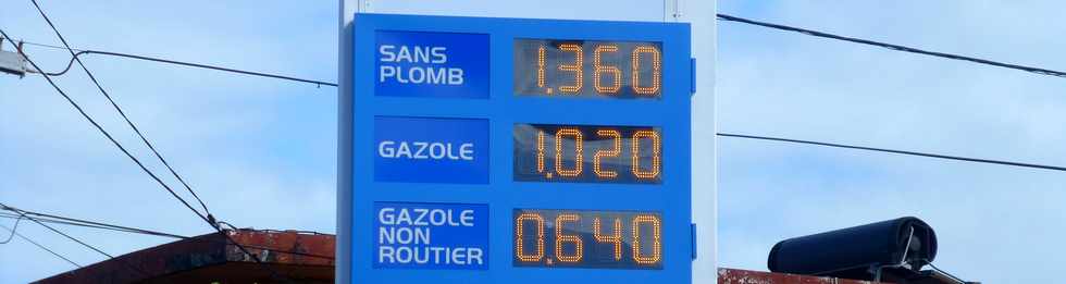 5 novembre 2017 - St-Pierre - Terre Sainte - Prix des carburants - novembre