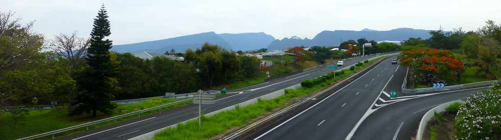 12 novembre 2017 - St-Pierre - Ligne des Bambous - Vue vers les Hauts