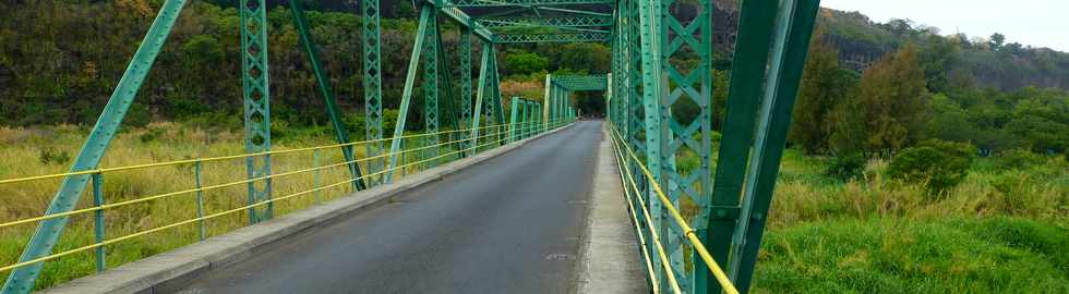 12 novembre 2017 - Entre-Deux - Ancien Pont métallique sur le Bras de la Plaine