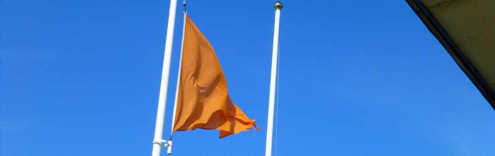 15 mars 2018 - St-Pierrre - Drapeau orange  la plage