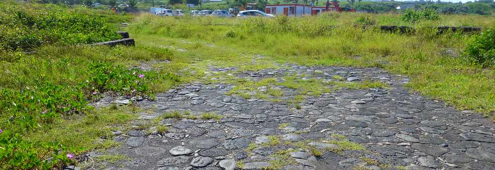 28 mars 2018 - St-Pierre - Chantier de l'amnagement du littoral ouest - Pointe du Diable - Saline Balance - Ancien pavage