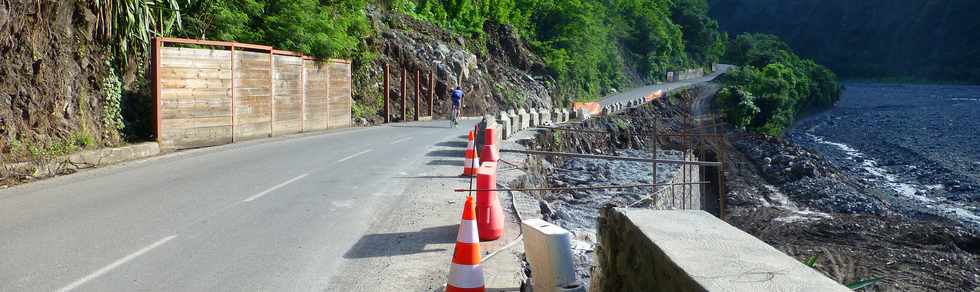 8 avril 2018 - Rivire St-Louis - RN5 - Route de Cilaos - Entre les Alos et l'let Rond - Zone d'boulis -