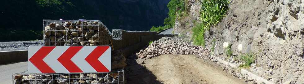 8 avril 2018 - Bras de Cilaos -RN5  entre let Furcy et les Alos -  Gabions