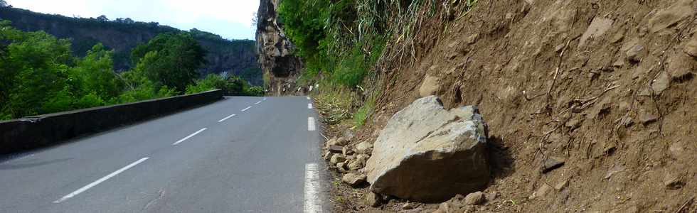 8 avril 2018 - Bras de Cilaos -RN5 -Entre  Les Alos et La Rivire - -