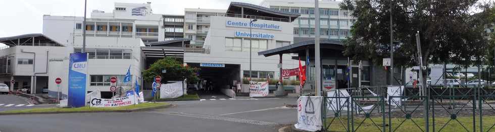 22 avril 2018 - St-Pierre - Terre Sainte - Oraison funbre au CHU Sud - Banderoles