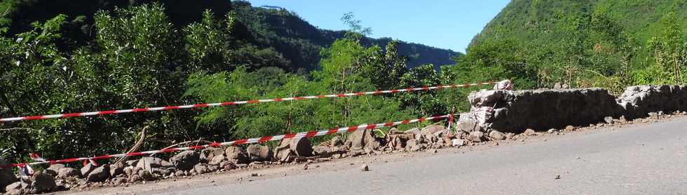 13 mai 2018 - St-Louis - RN5 - Ancienne route de Cilaos entre Ilet Furcy et  le dbut de la nouvelle piste -