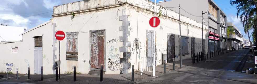 3 juin 2018 - St-Pierre - Ancien btiment rue des Bons Enfants