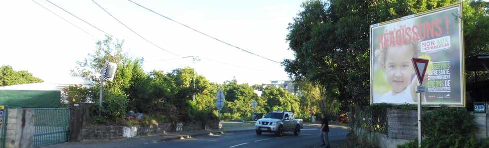 24 juin 2018 - St-Pierre - Campagne d'affichage Rgion Runion - Ragissons ! Non aux incinrateurs ...