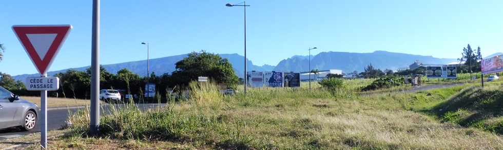 01/07/2018 - St-Pierre -  Vue sur les hauts