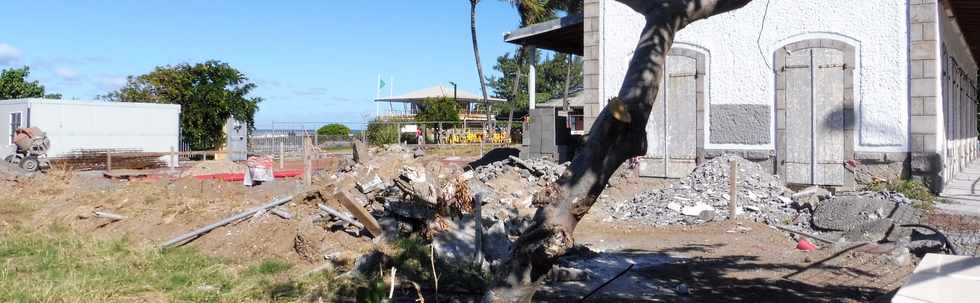 01/07/2018 - St-Pierre - Bd Hubert-Delisle -  Travaux sur l'ancienne gare