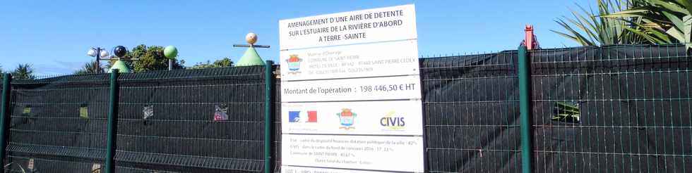 01/07/2018 - St-Pierre - Bd Hubert-Delisle -  Aménagement aire de détente sur la rivière d'Abord